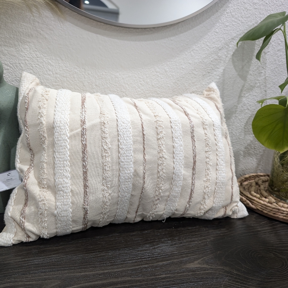 LIFESTYLE Chloe Collection Poly-Filled Woven Stripe Design Throw Pillow 16x24